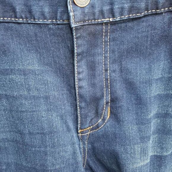 Maurices Jeans Shorts with Side Slits size 16 - Picture 10 of 12